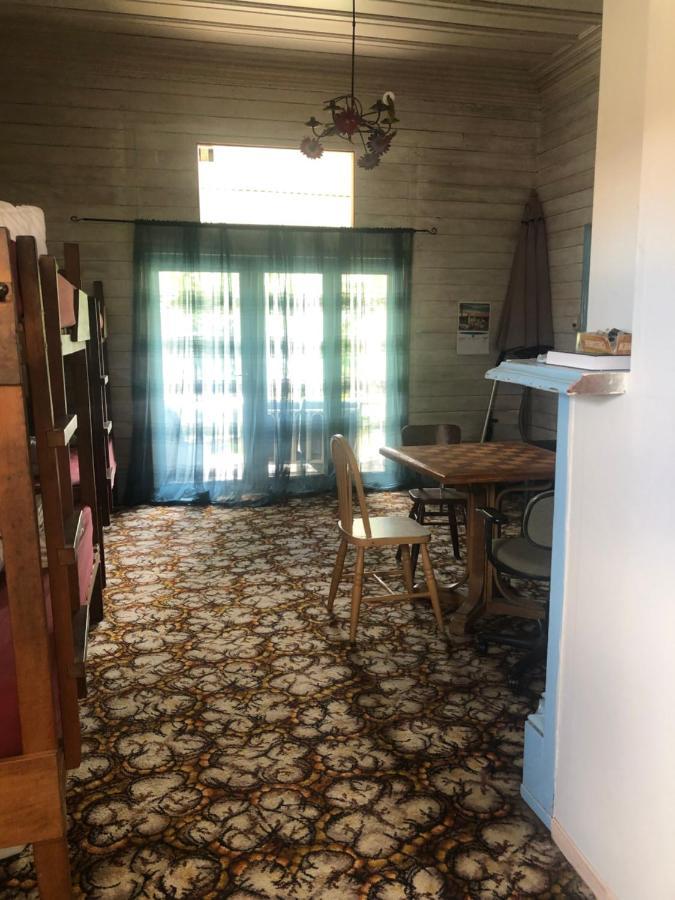 Oasis Accommodation Опотікі Екстер'єр фото