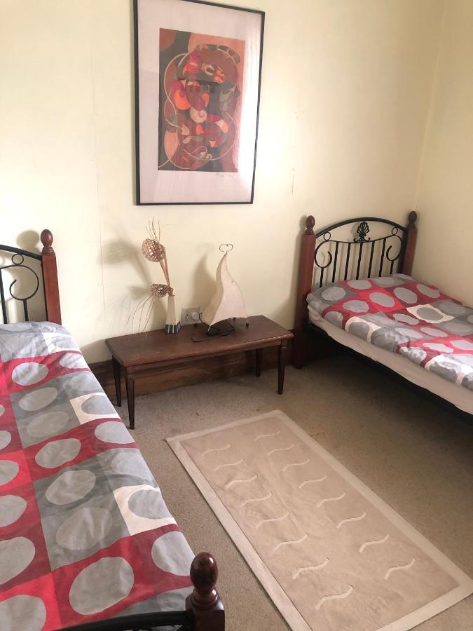 Oasis Accommodation Опотікі Екстер'єр фото